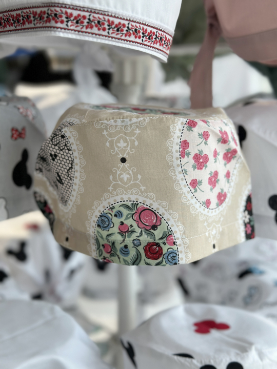 Медична шапочка "Візерунок" на гумці (пісочна)