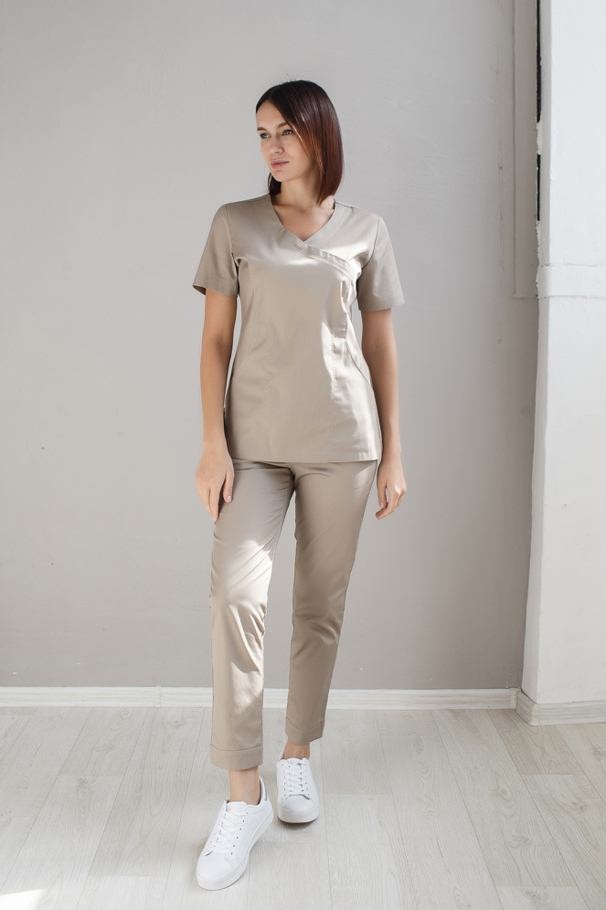 Жіночий медичний костюм (пісочний / укорочені брюки) "Рада" 